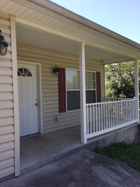 1304 Goldleaf St in Maryville, TN - Building Photo - Building Photo