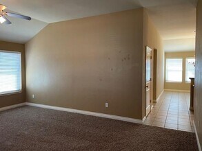 2701 Fawn Lily Rd in Oklahoma City, OK - Building Photo - Building Photo