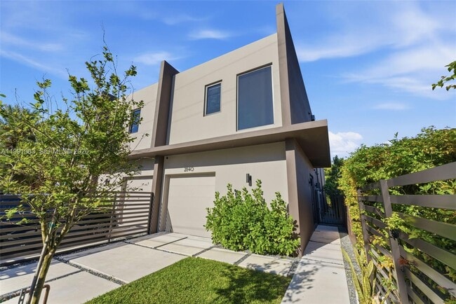 property at 2840 SW 32nd Ct