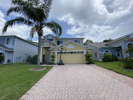 376 Rosalind Ln in Oldsmar, FL - Building Photo