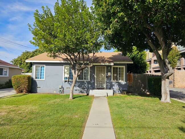 property at 249 W Hampton Ct