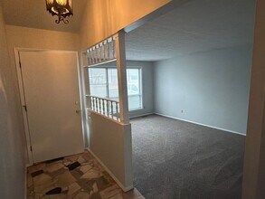 1321 E Gretna St in Springfield, MO - Building Photo - Building Photo