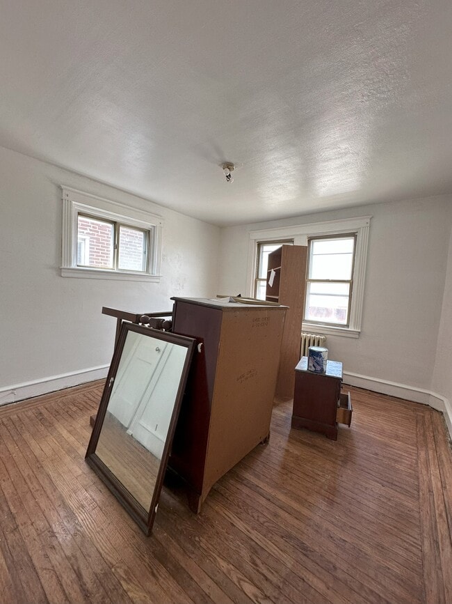 property at 3225 Fanshawe St