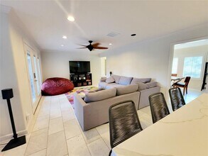 426 Isolde Dr in Houston, TX - Building Photo - Building Photo
