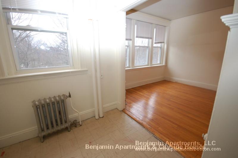 235 Park Dr, Unit 9 in Boston, MA - Building Photo