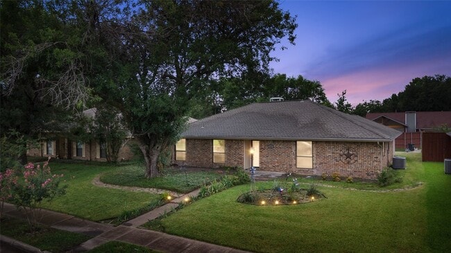 property at 1637 Stroud Ln