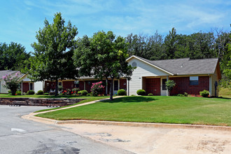 Senior Residence of Edmond in Edmond, OK - Building Photo - Building Photo