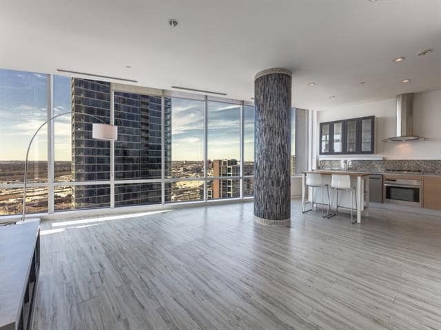 property at 2430 Victory Park Ln