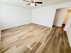 506 Cormay Ct, Unit B in Springdale, AR - Foto de edificio - Building Photo