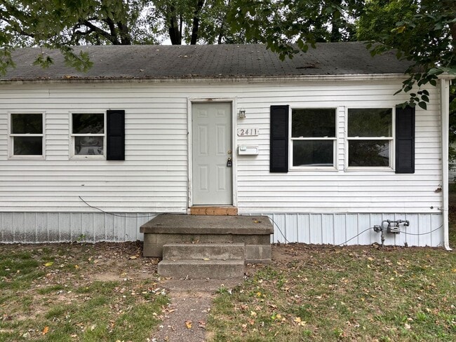 property at 2411-2413 Joan Pl