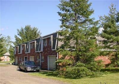 3340-3346 Mollane St NW in Massillon, OH - Building Photo