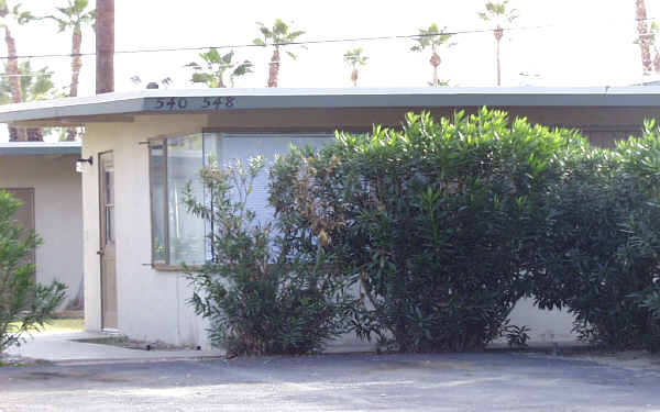 540-548 S Mountain View Dr in Palm Springs, CA - Building Photo