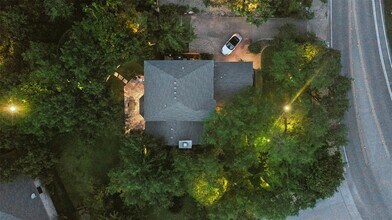 301 Hurst Creek Rd in Lakeway, TX - Building Photo - Building Photo