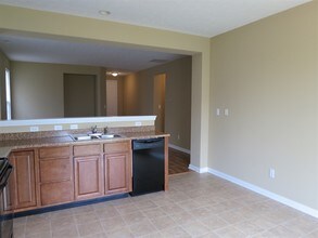 8185 Sydney Ln in Avon, IN - Building Photo - Building Photo