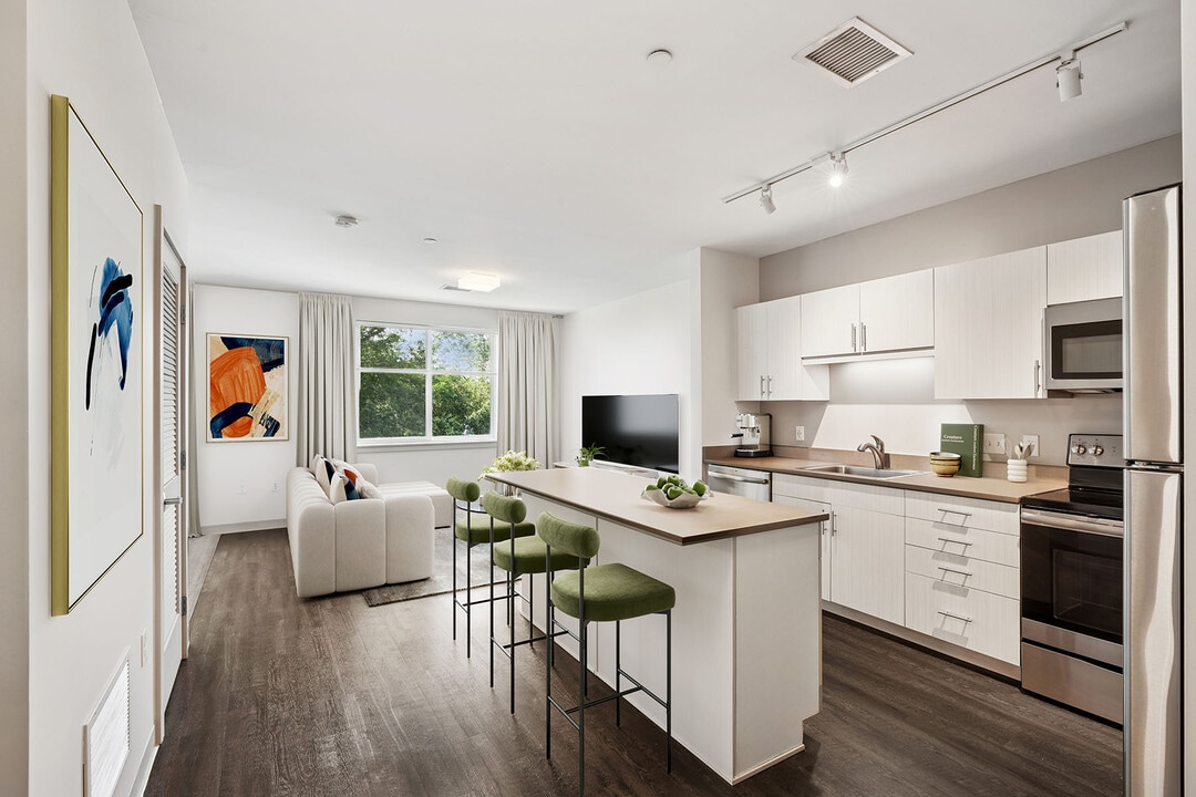 The Beverly Collection: Link 480 in Beverly, MA - Building Photo