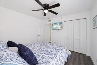 845 New Waterford Dr in Naples, FL - Building Photo - Building Photo