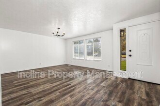 10551 Violet Dr in Sandy, UT - Building Photo - Building Photo