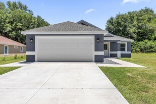 706 Stanley Ave in Wildwood, FL - Building Photo