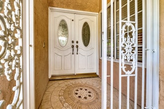 18716 Nau Ave in Porter Ranch, CA - Building Photo - Building Photo