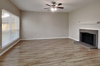 21338 Wildcroft Dr in Katy, TX - Building Photo - Building Photo