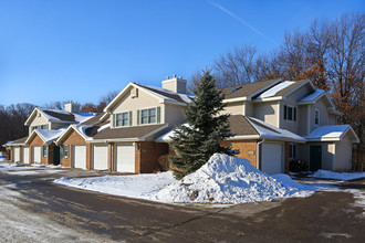 Forest Run Apartments in Madison, WI - Foto de edificio - Building Photo