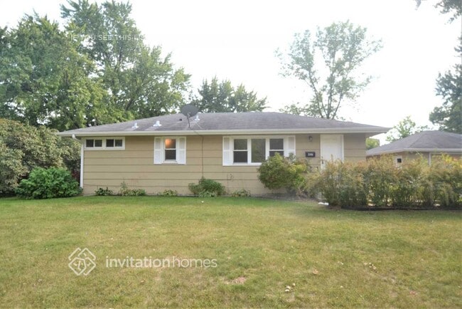 7101 Hartkopf Ln in Brooklyn Park, MN - Foto de edificio - Building Photo