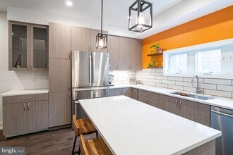 1757 Waterloo St in Philadelphia, PA - Building Photo - Building Photo