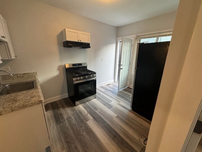 1303 W Greenfield Ave, Unit 1B in Milwaukee, WI - Foto de edificio - Building Photo