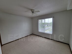 619 Johnson St in Waterloo, IA - Building Photo - Building Photo