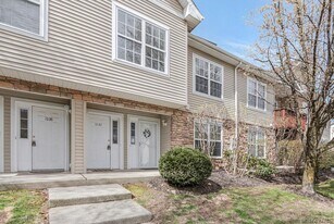 1036 Maggie Rd in Newburgh, NY - Building Photo