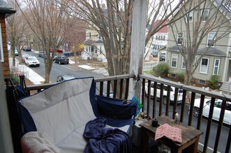 14A Cottage Ave, Unit 2 in Somerville, MA - Foto de edificio - Building Photo