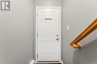 230 Shanly Private in Ottawa, ON - Building Photo - Building Photo