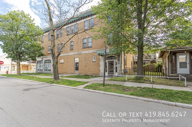 property at 3958 Drexel Dr