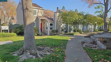 347 Scottsdale Rd in Pleasant Hill, CA - Building Photo - Building Photo