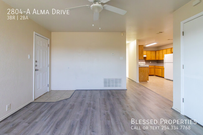 2804 Alma Dr in Killeen, TX - Foto de edificio - Building Photo
