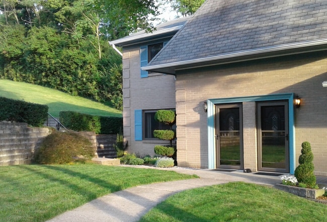 41 Kyles Ln, Unit 2