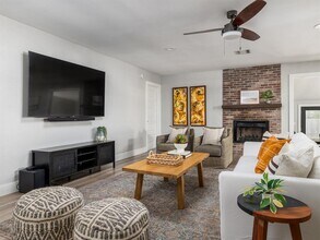 5507 Porsche Ln in Austin, TX - Foto de edificio - Building Photo