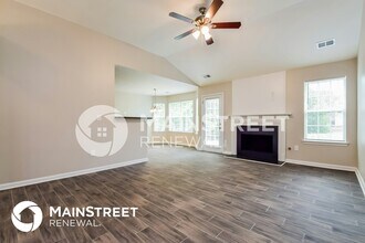 708 Winesap Ct in Hampton, GA - Foto de edificio - Building Photo