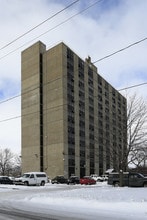 Bayshore Towers in Sandusky, OH - Building Photo - Building Photo