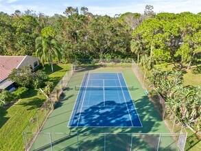 9677 86th Ave in Seminole, FL - Building Photo - Building Photo