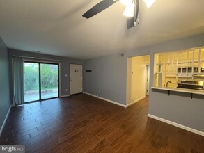 8509 Barrington Ct in Springfield, VA - Building Photo - Building Photo
