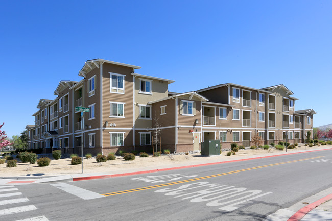 Lincoln Way Apartments in Sparks, NV - Foto de edificio - Building Photo