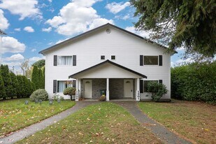 1301-1305 Mitchell Ave in Blaine, WA - Building Photo
