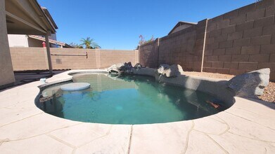 845 W Vaughn Ave in Gilbert, AZ - Building Photo - Building Photo