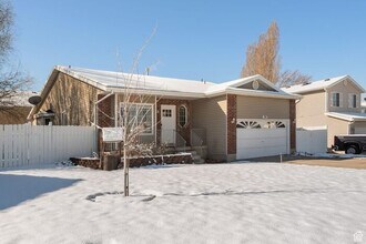 747 W 1580 N in Clinton, UT - Building Photo - Building Photo