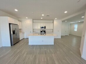 9124 W Glenrosa Ave in Phoenix, AZ - Foto de edificio - Building Photo