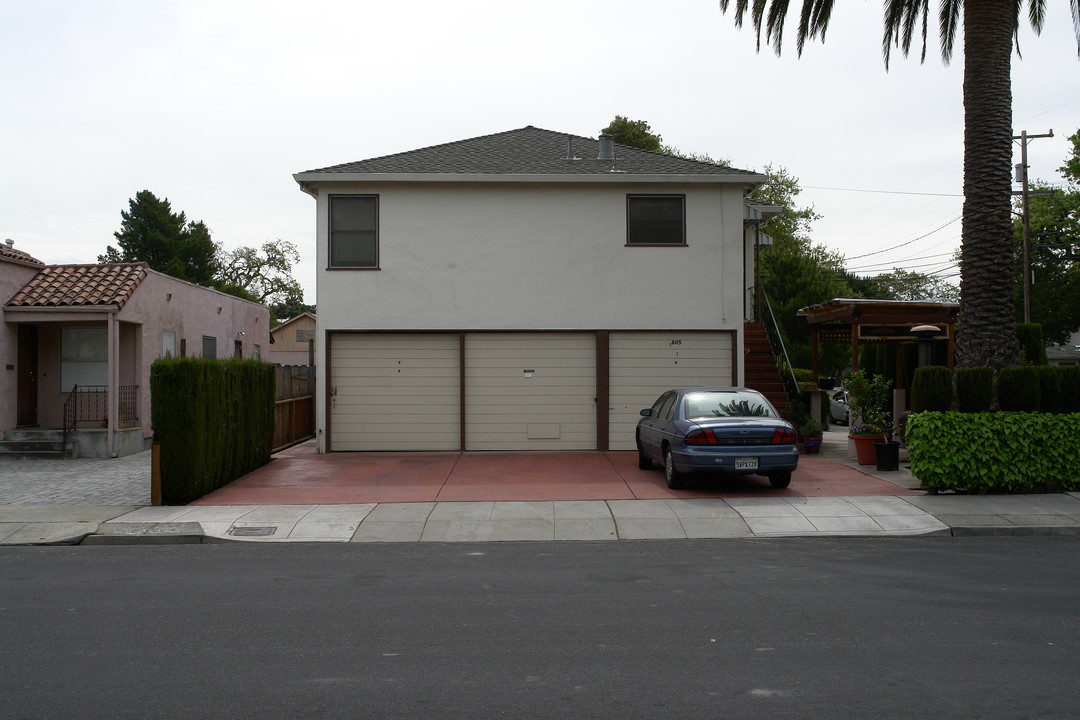 803-809 Fulton St in Redwood City, CA - Building Photo