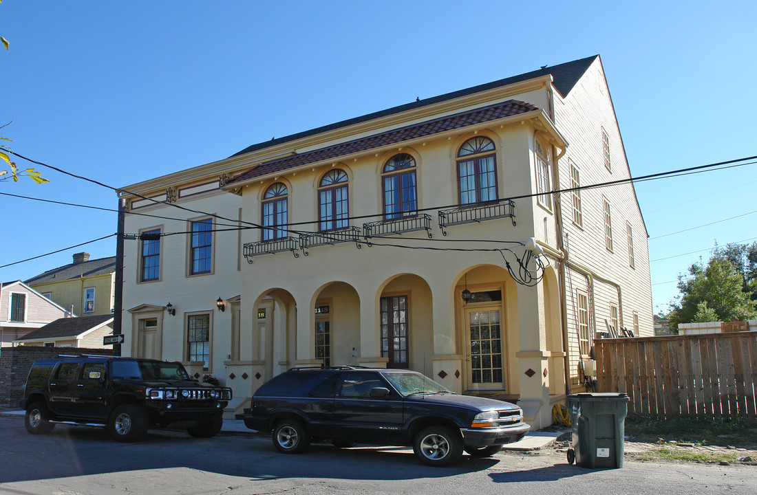 1118 Orange St in New Orleans, LA - Foto de edificio