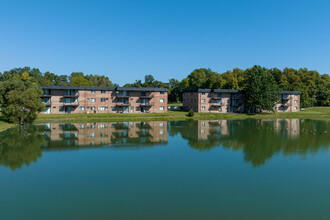 The Ridge Apartments in Merrillville, IN - Building Photo - Building Photo