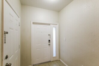 2423 NW 31st Ct in Oakland Park, FL - Building Photo - Building Photo